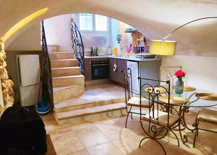 Appartement de charme au coeur du Vieil Antibes