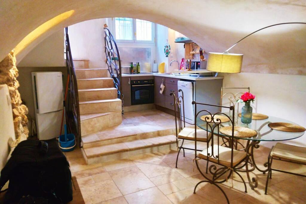 Appartement De Charme Au Coeur Du Vieil